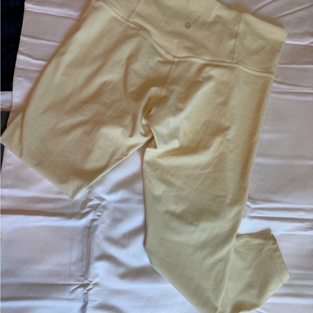 Athleta pastel yellow large High-Waist Performance Leggings